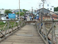 Cần Thơ: Xác định nguyên nhân sập mố cầu Rạch Cam