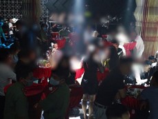 Kiểm tra quán bar, phát hiện 22 người dương tính với ma túy