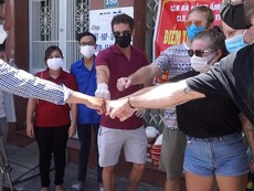 Người nước ngoài chung sức cùng Đà Nẵng chống dịch