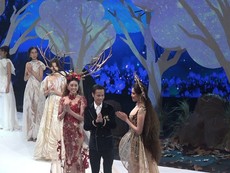 Khánh Vân lan tỏa thông điệp bảo vệ rừng qua thời trang