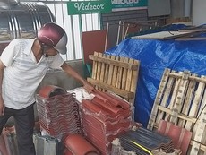 Sau bão số 9, Quảng Ngãi ‘cháy hàng’ vật liệu xây dựng