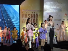 Video: Diễm Hương, Phan Thị Mơ đồng hành cùng mẫu nhí