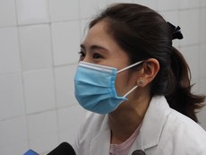 Video: Gặp nữ bác sĩ được tiêm vaccine COVID-19 đầu tiên