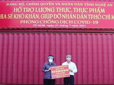 Video: Hàng trăm tấn lương thực từ các tỉnh thành hỗ trợ cho TP.HCM chống dịch