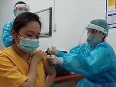 Video: 1.000 thai phụ tại Hà Nội được tiêm vaccine Pfizer