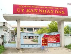 Video: Thêm 6 ca dương tính COVID-19, UBND huyện Long Hồ họp khẩn