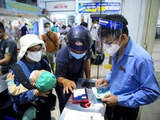 Ga Sài Gòn tái khởi động: Nhiều khách kẹt lại trong chuyến tàu đầu tiên