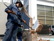 Clip: Quận 1 phá bỏ các công trình lấn chiếm vỉa hè