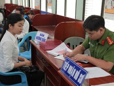 Clip: Khắp nơi tắc việc cấp căn cước công dân