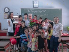 Ông bà giáo hơn 20 năm dạy chữ miễn phí cho học trò nghèo