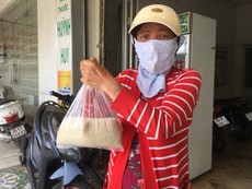ATM gạo đã đến Cần Thơ, người dân vui mừng