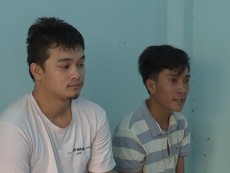 Cầm dao ra quốc lộ chặn xe xin tiền