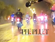 Bất chấp rủi ro, nhiều 'quái xế' tụ họp quậy trên đường phố