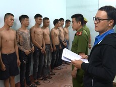 Triệt phá 2 nhóm cho vay nặng lãi đội lốt công ty cho thuê xe