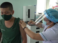Video: Hơn 1.000 chiến sĩ biên giới Tây Nam tiêm vaccine đợt 2