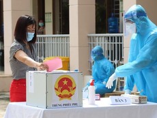 Nhìn lại toàn cảnh ngày bầu cử 23-5