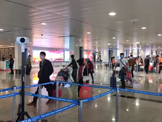 Video: Từ 1-7, thí điểm biện pháp cách ly mới với người nhập cảnh