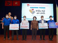 Video: Doanh nghiệp ủng hộ túi an sinh cho Trung ương Đoàn
