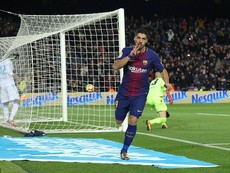 Messi hỏng phạt đền, Barcelona vẫn thắng đậm