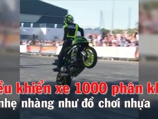 Chinh phục mô tô 1000 phân khối như đồ chơi nhựa