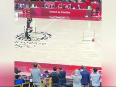 Độc đáo đưa robot vào ném rổ tại Olympic Tokyo