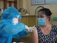 TP.HCM ngày đầu tiêm vaccine Sinopharm: ‘Có vaccine tiêm là may lắm rồi’