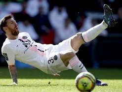 Chùm ảnh 'tuyển thế giới' PSG  thua muối mặt ở Rennes