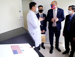 BV Chợ Rẫy nhận máy giải trình tự gen do Mỹ tài trợ