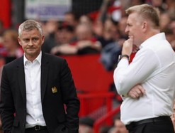 MU ra tối hậu thư cho HLV Solskjaer sau trận thua bạc nhược 