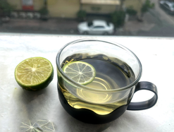 Lợi ích sức khỏe của việc uống nước chanh ấm