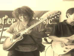 Bạn bè, giới nhạc Rock thương tiếc Rocker Trung Thành Sago