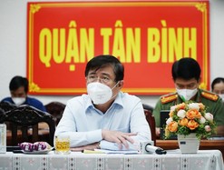 Chủ tịch TP.HCM: Không để người dân nào thiếu đói khi thực hiện giãn cách xã hội