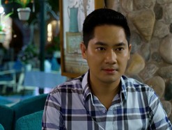 Khiêm bỏ mặc Thanh Vân đang bệnh nặng, đi lấy lòng đối tác 