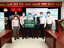 Video: UBMTTQVN TP.HCM nhận hơn 10 tỉ đồng ủng hộ phòng, chống dịch COVID-19