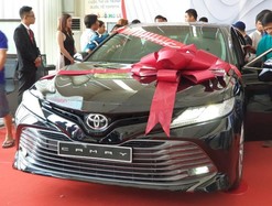 Thị trường ô tô nhiều biến động: Các hãng đua nhau giảm giá kích cầu