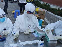 Bị phát hiện mắc COVID-19 khi chạy xe máy từ Phú Yên về Quảng Ngãi