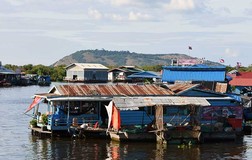 Trên những con đường Campuchia