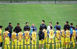 Gánh nặng tiền lương cho thầy Park và cộng sự