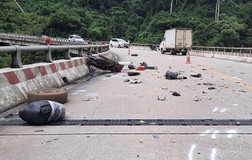 2 mẹ con tử vong do tai nạn trên đường từ miền Nam về quê