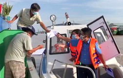 Cần Thơ ra quân kiểm tra ATGT, phòng chống dịch đường thủy 