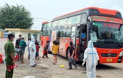 Kiên Giang tổ chức đoàn đón gần 400 công dân về quê