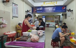 Hàng quán Đà Nẵng nhộn nhịp trong ngày đầu được bán tại chỗ