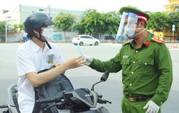 Ra đường khi không đảm bảo điều kiện phòng dịch, bị phạt thế nào?