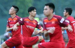 Công Phượng gây 'náo loạn' trên sân tập đội tuyển