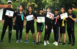 Lên rừng xuống biển với nữ võ sĩ xinh đẹp Châu Tuyết Vân 