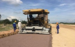 Cận cảnh dự án cao tốc Vĩnh Hảo - Phan Thiết thi công trong mùa dịch