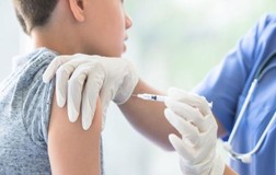 Bao giờ có vaccine cho trẻ dưới 12 tuổi?
