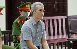 Cựu viện phó nhận 2.500 USD nói không phải của hối lộ