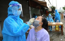 TP.HCM có 150.000 ca test nhanh dương tính COVID-19 chưa được cấp mã số 