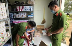 Tạm đình chỉ 1 công ty kinh doanh dược phẩm trái phép, phạt 154 triệu đồng
